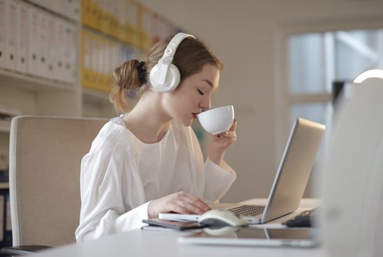Music in the Office? Benefits of Playing Your Favorite Playlist