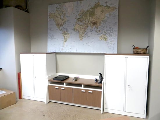¿Cómo maximizar los espacios de oficina con muebles de almacenamiento?