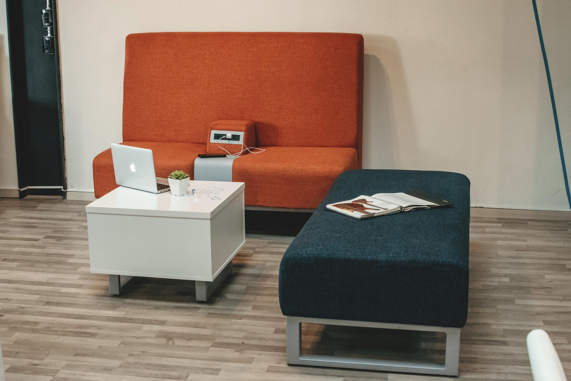 tech-compatible-innovative-office-furniture